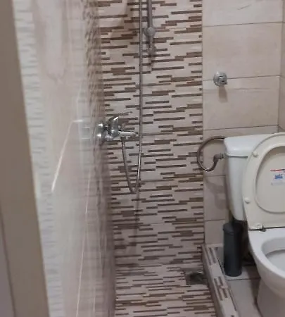 πολυτελεσ στουντιο φαληρο πλησιον ραδιο σιτυ *