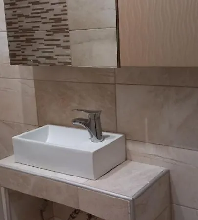 Apartamento πολυτελεσ στουντιο φαληρο πλησιον ραδιο σιτυ *