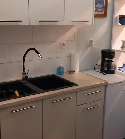 πολυτελεσ στουντιο φαληρο πλησιον ραδιο σιτυ Apartment