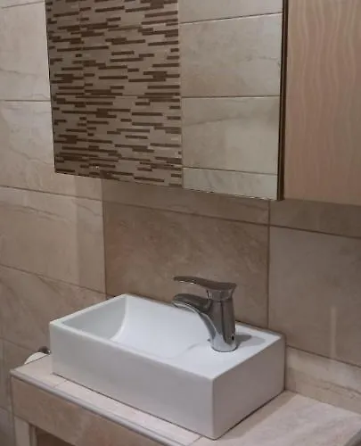 Apartamento πολυτελεσ στουντιο φαληρο πλησιον ραδιο σιτυ Tessalónica